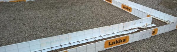 ANTURAMUOTTI AM25 250x500x5000MM LAKKA